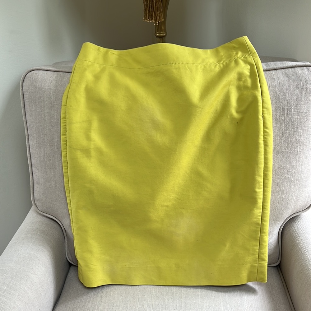 J.Crew No. 2 Pencil Skirt Chartreuse Green Size 4 - Picture 6 of 6